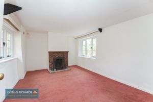 Annexe - Sitting Room- click for photo gallery